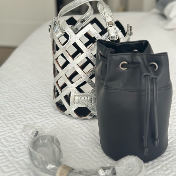 Jeanne Lottie vegan crossbody bag - Picture 10 of 11